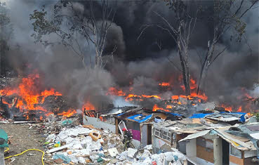 Ris-Orangis : Spectaculaire incendie sur les anciens parkings de l’hippodrome
